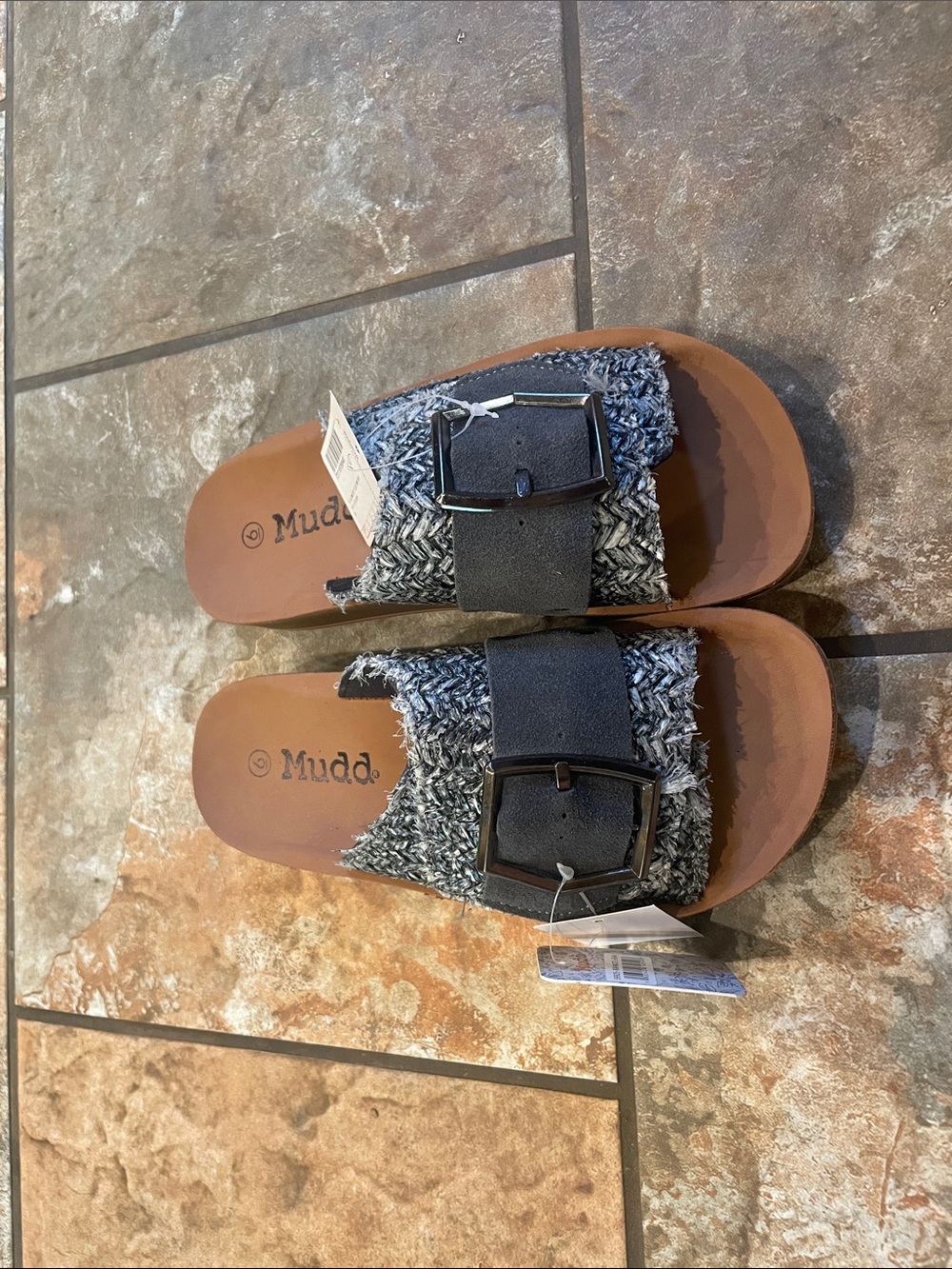 Mudd Black & Gray Knit Buckle Slide Sandals